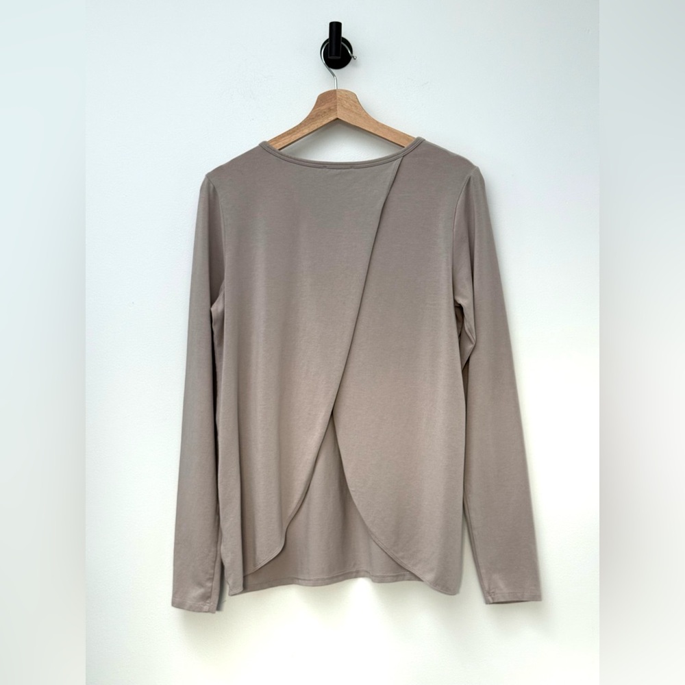Aritzia Community Split Back Long Sleeve Top - Picture 6 of 9